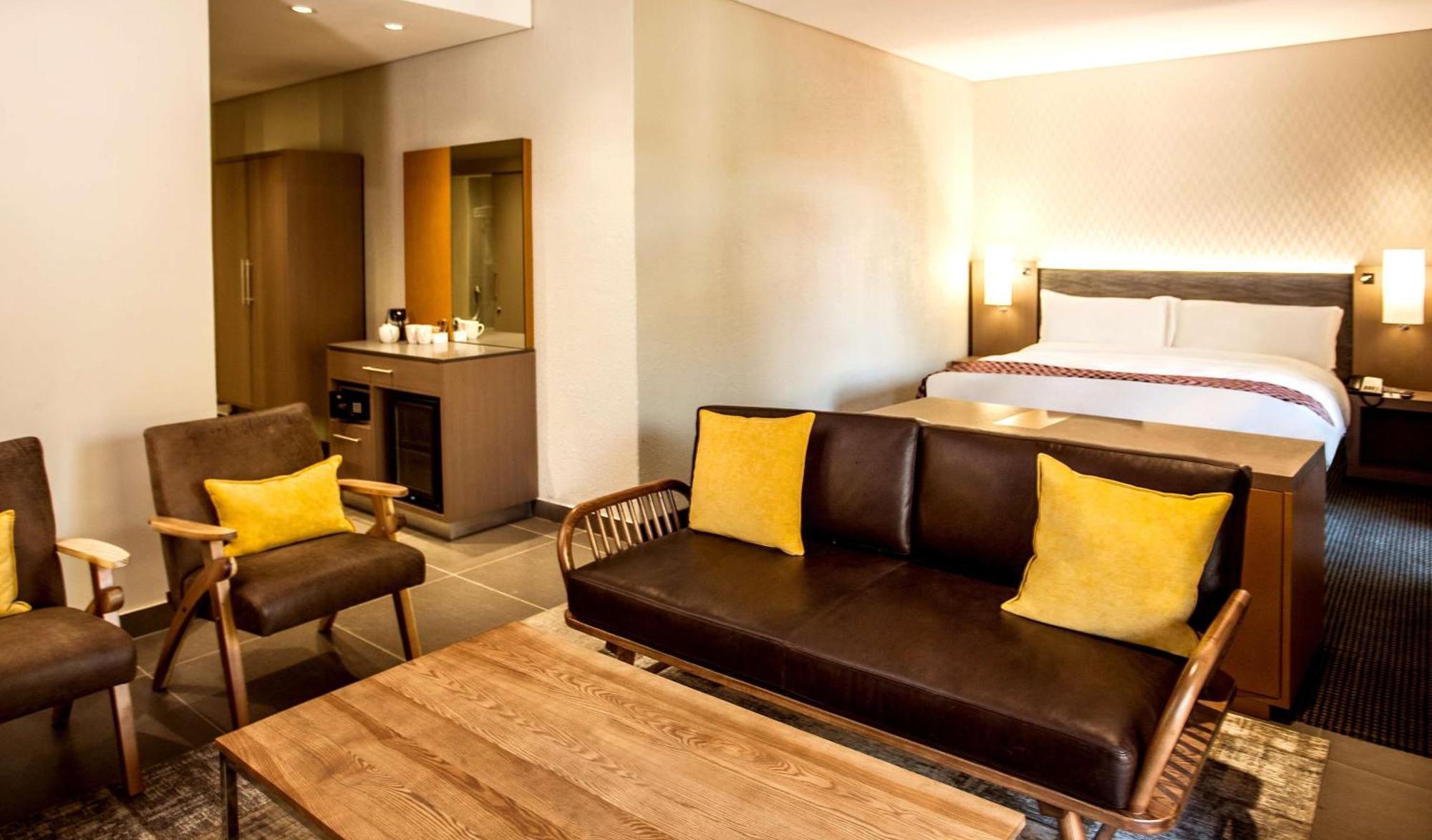 Garden Court Polokwane Hotel ภายนอก รูปภาพ