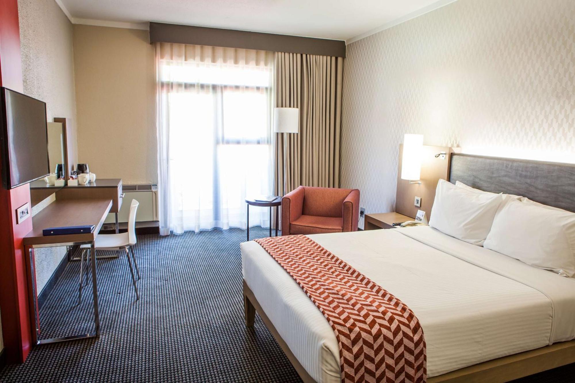 Garden Court Polokwane Hotel ภายนอก รูปภาพ
